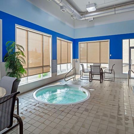אדסון Best Western High Road Inn מראה חיצוני תמונה