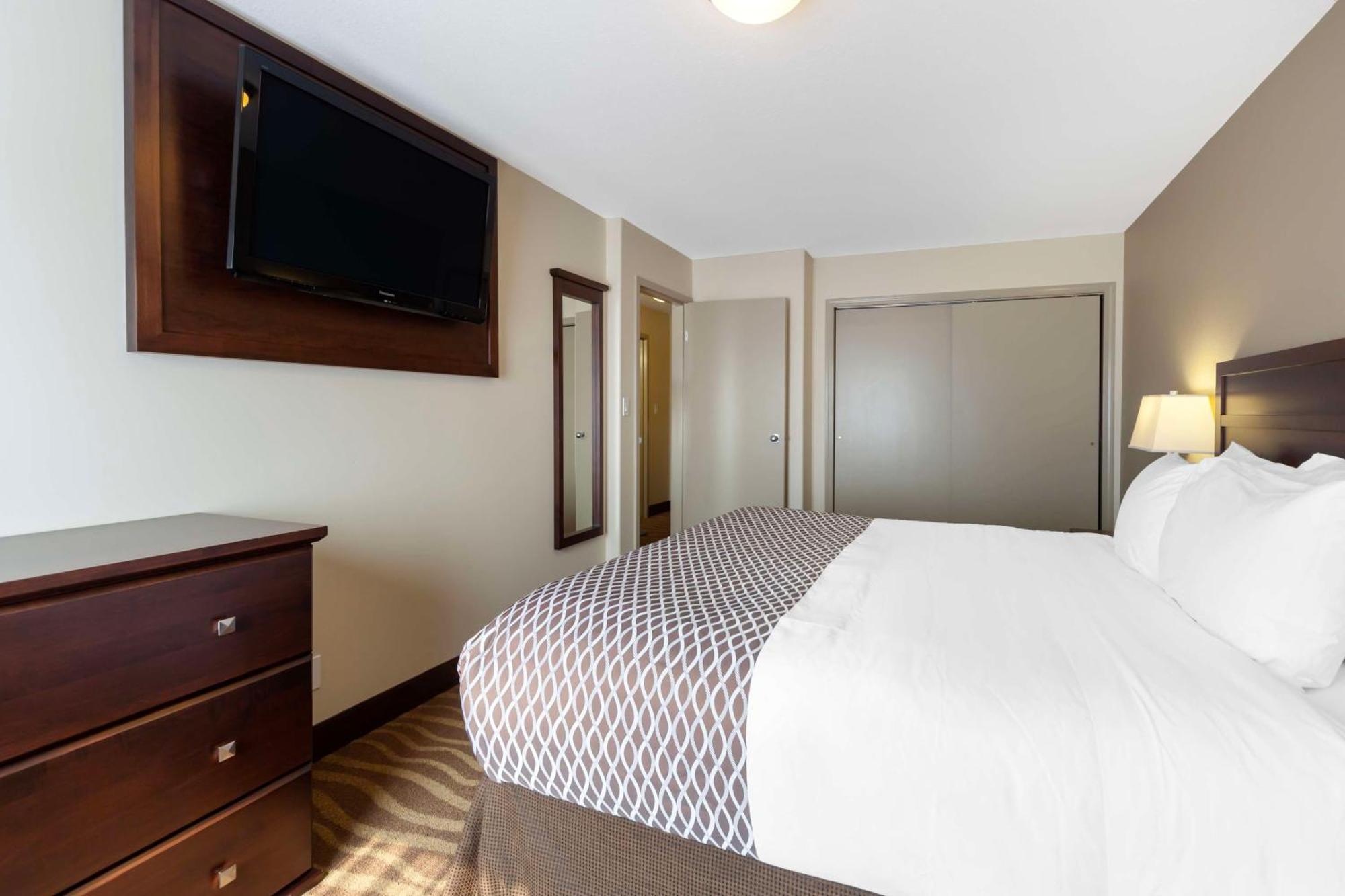 אדסון Best Western High Road Inn מראה חיצוני תמונה