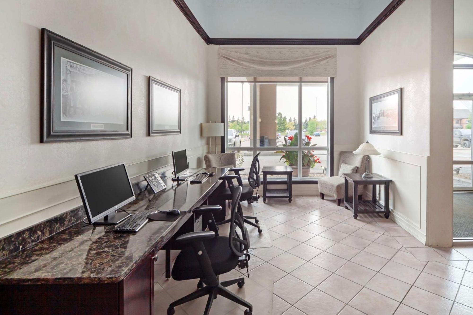 אדסון Best Western High Road Inn מראה חיצוני תמונה