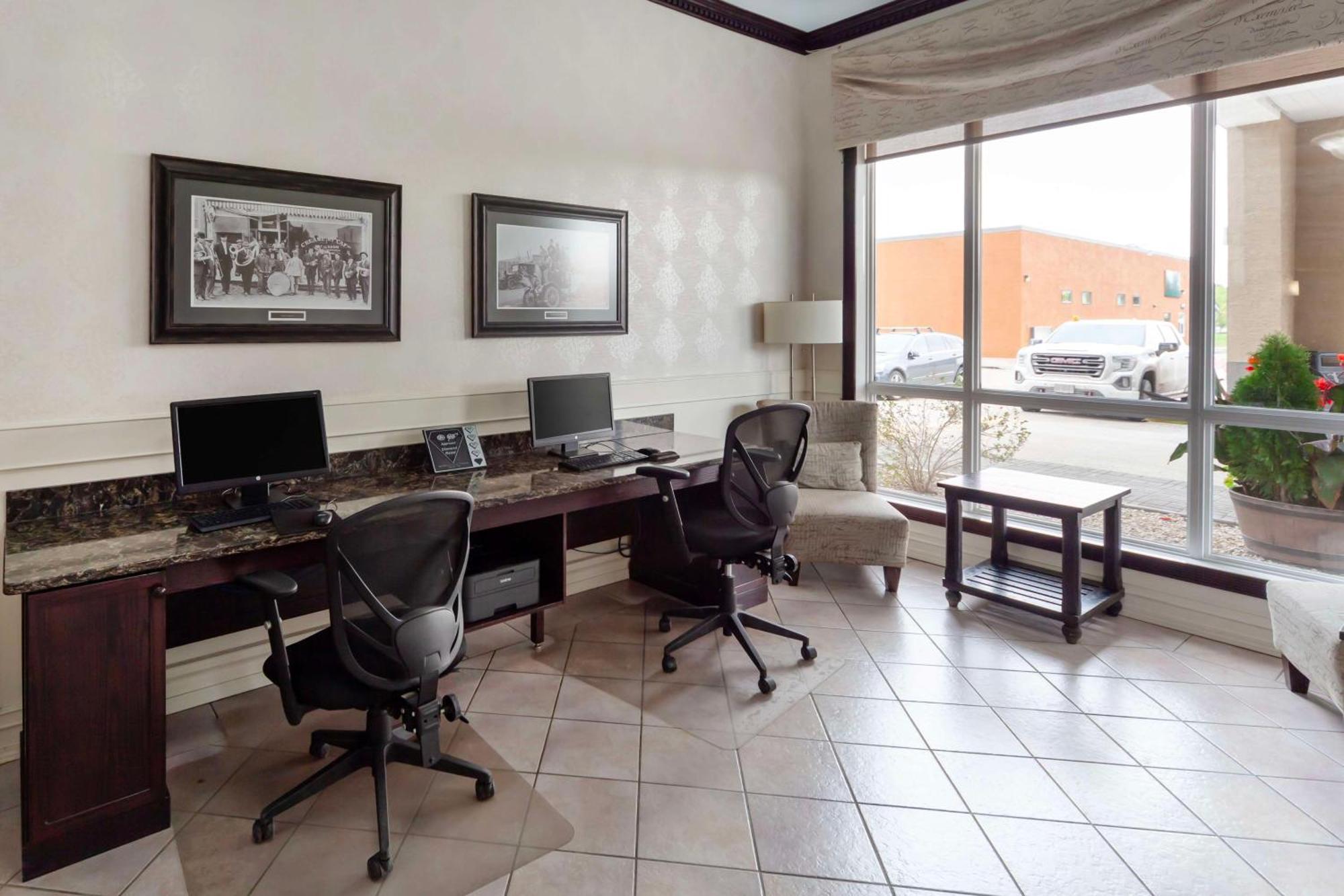 אדסון Best Western High Road Inn מראה חיצוני תמונה