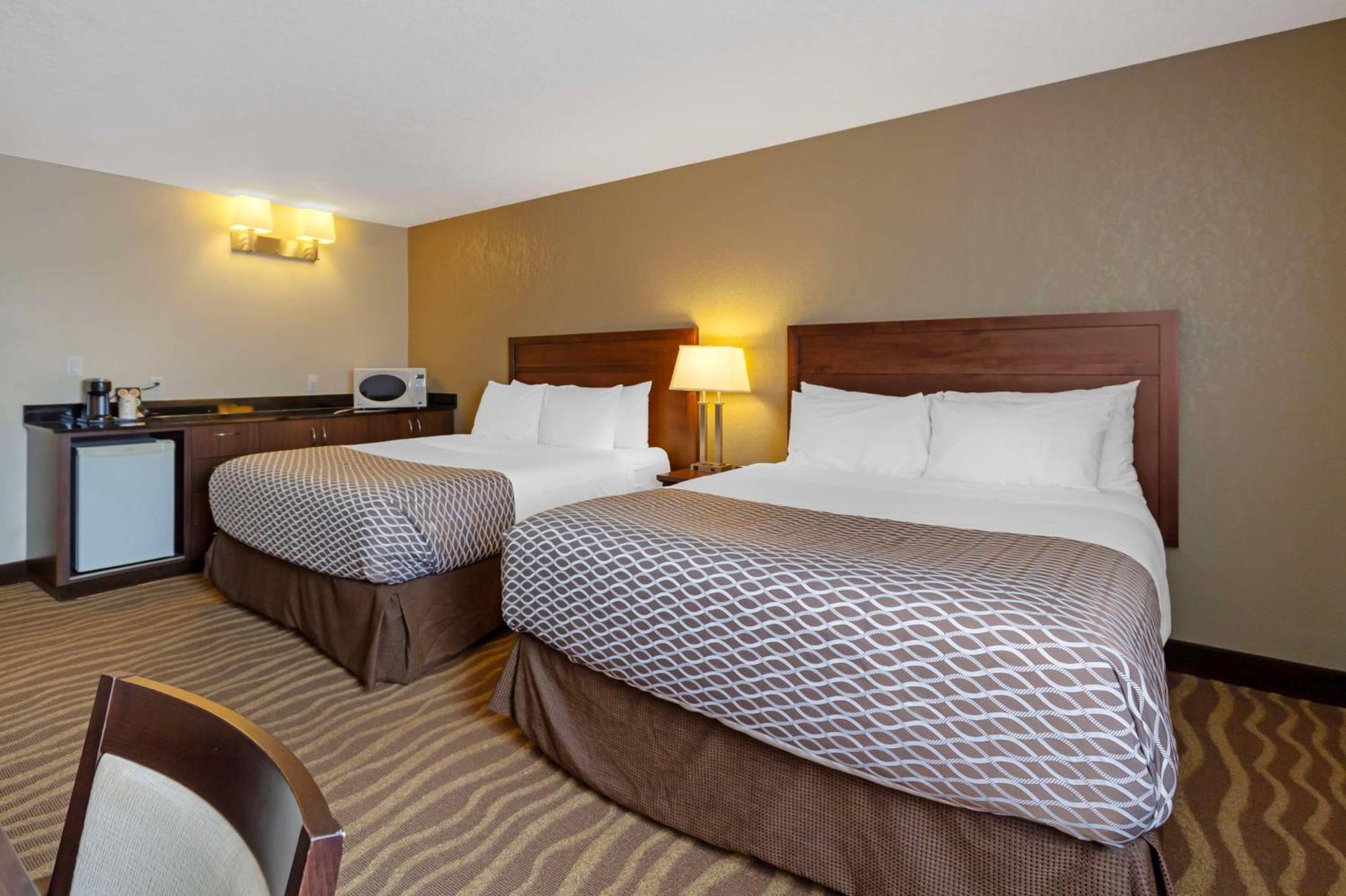 אדסון Best Western High Road Inn מראה חיצוני תמונה