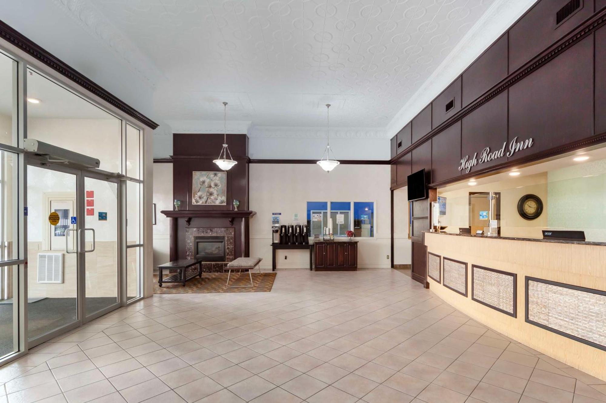 אדסון Best Western High Road Inn מראה חיצוני תמונה