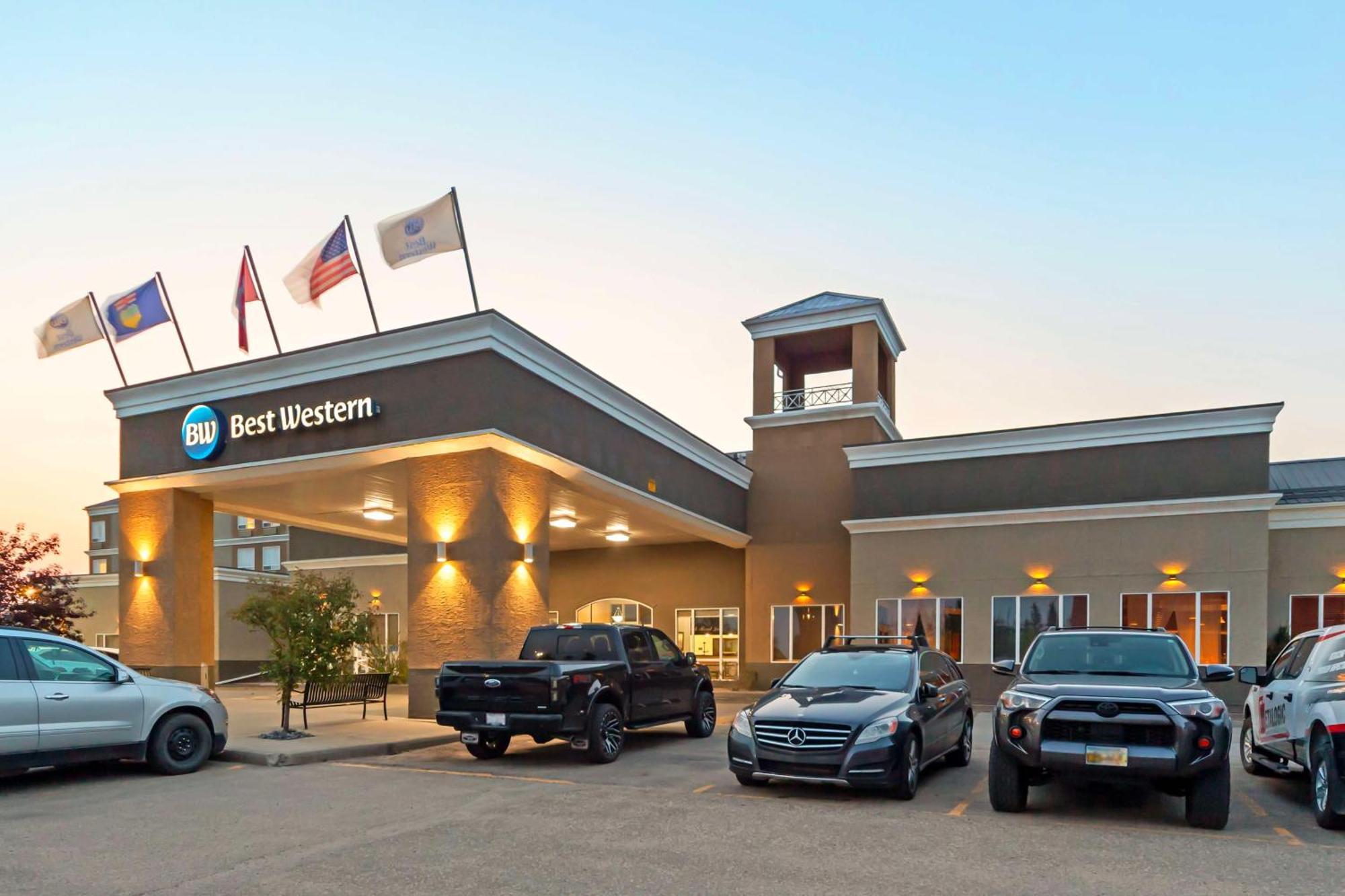 אדסון Best Western High Road Inn מראה חיצוני תמונה